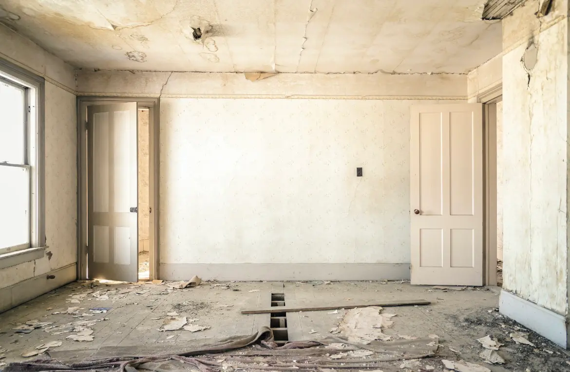 Waste disposal crew managing a cleanout project in Emporia